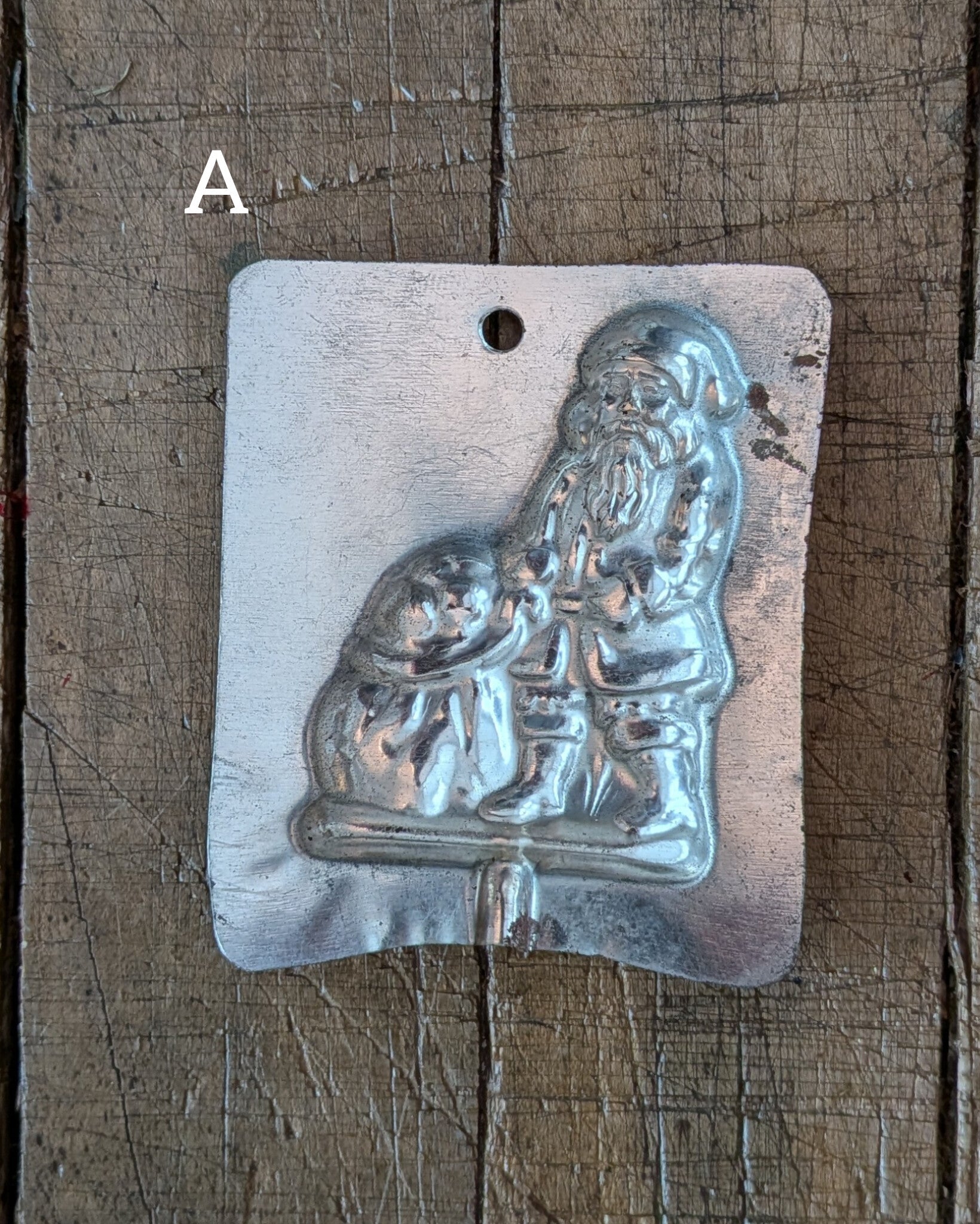 CHOICE Vintage Metal Santa Candy Mold