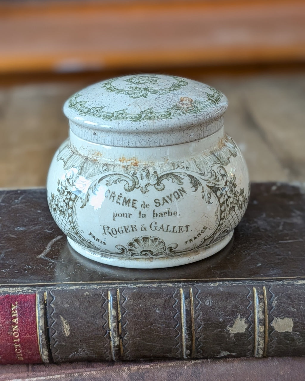 Roger & Gallet Creme de Savon pour la Barbe Shaving Cream Pot