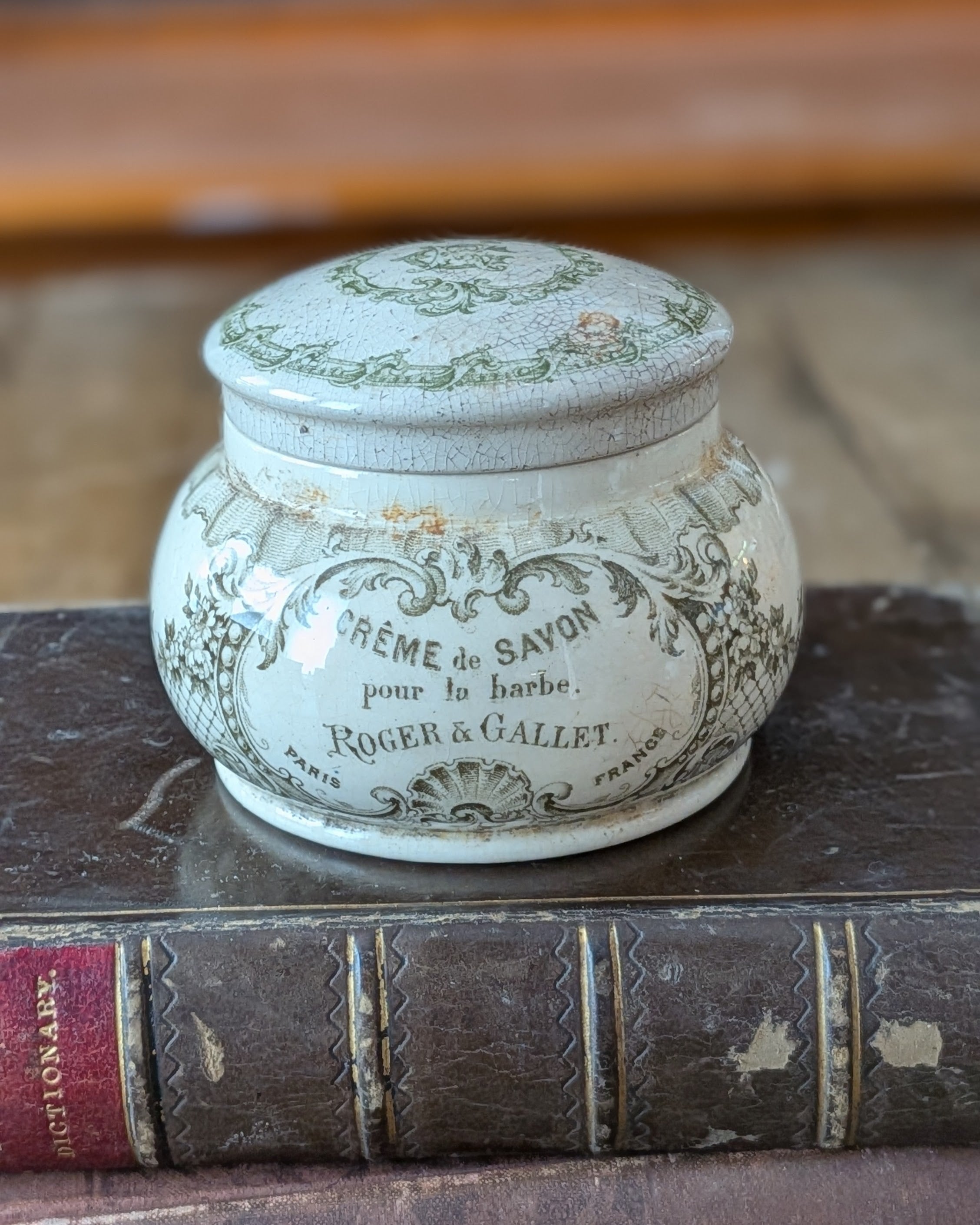 Roger & Gallet Creme de Savon pour la Barbe Shaving Cream Pot