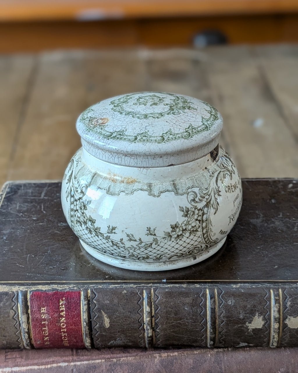 Roger & Gallet Creme de Savon pour la Barbe Shaving Cream Pot