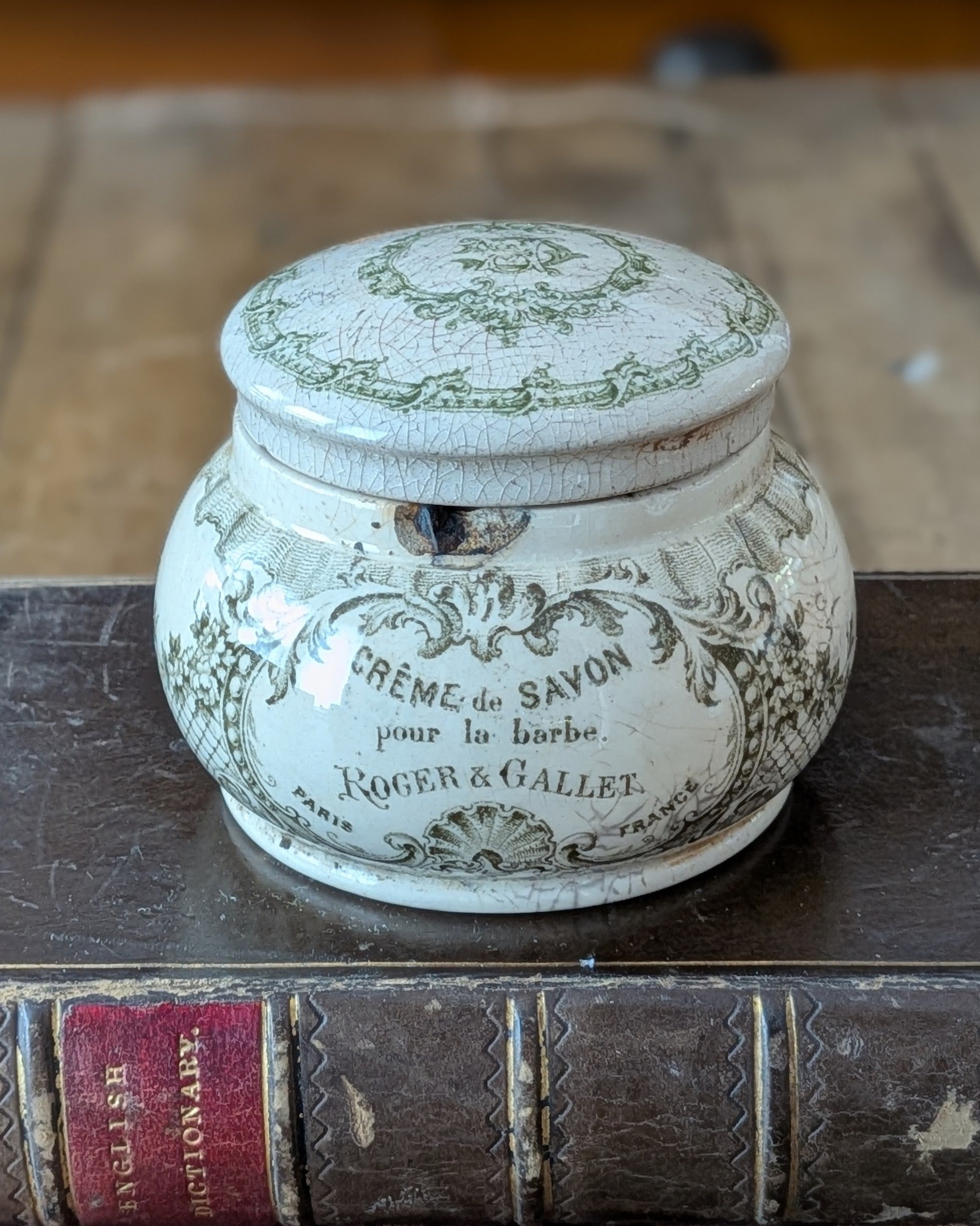 Roger & Gallet Creme de Savon pour la Barbe Shaving Cream Pot