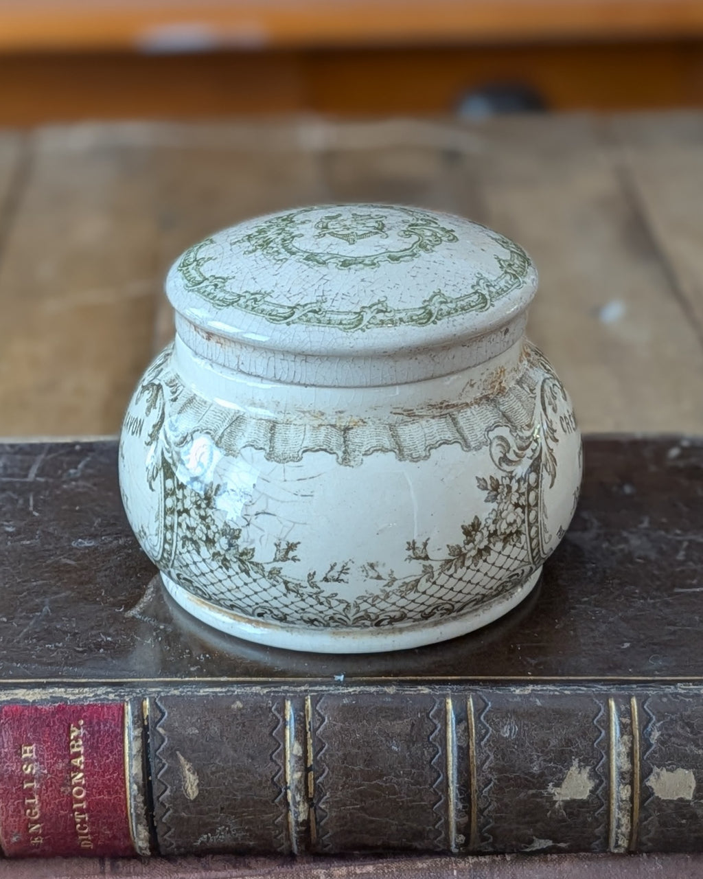 Roger & Gallet Creme de Savon pour la Barbe Shaving Cream Pot