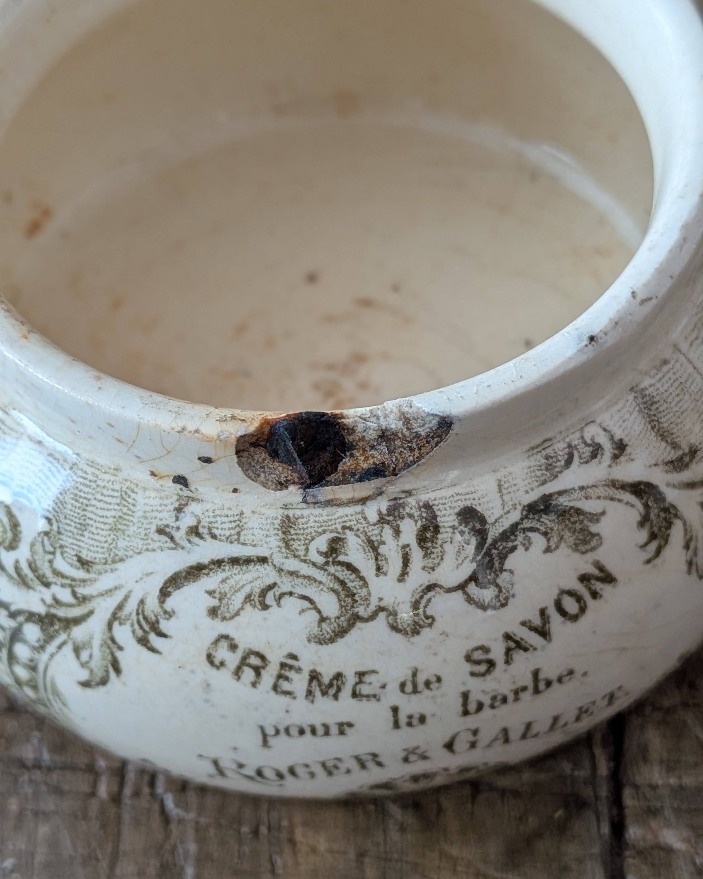 Roger & Gallet Creme de Savon pour la Barbe Shaving Cream Pot