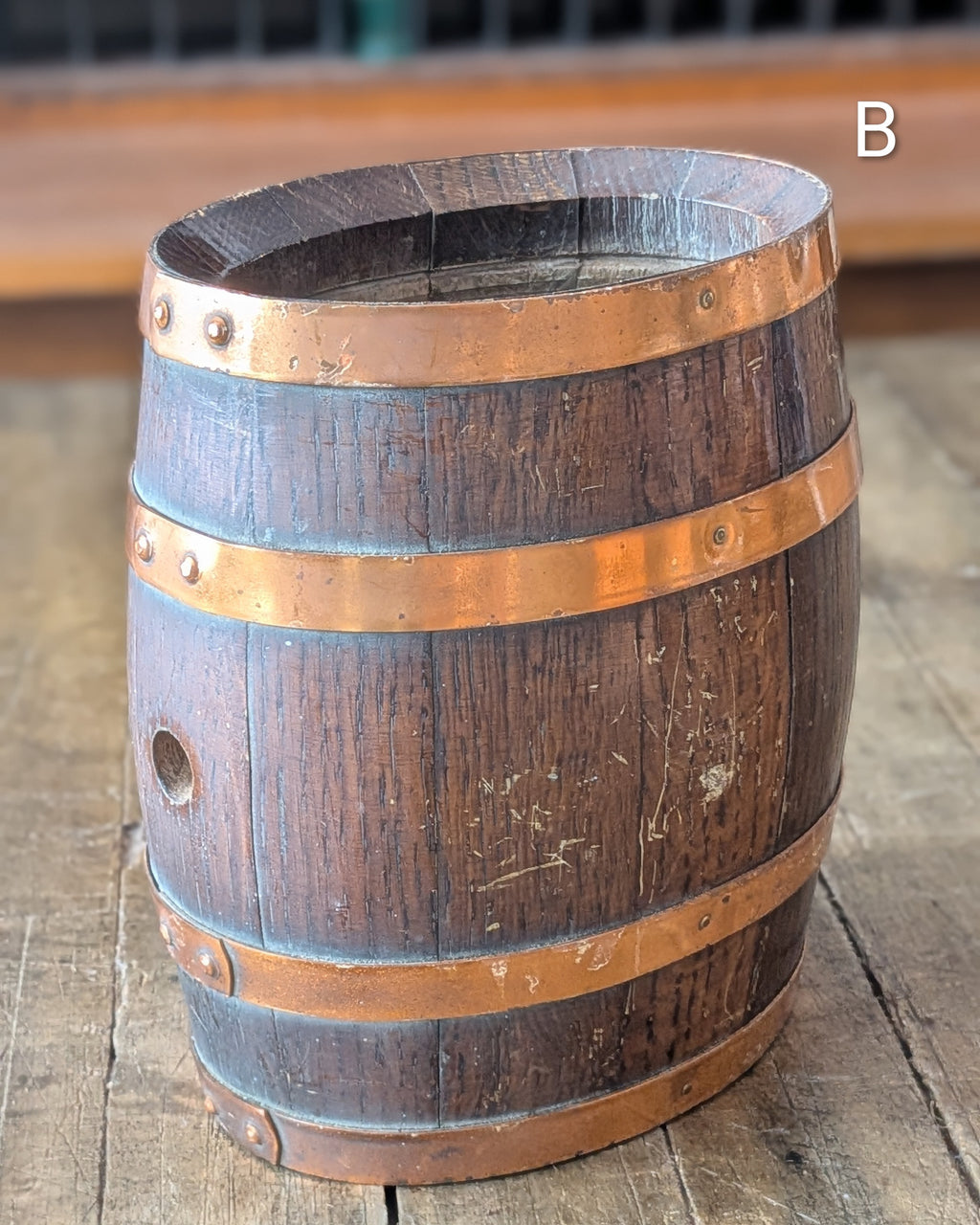 CHOICE Antique Oak Barrel w/Copper Bands