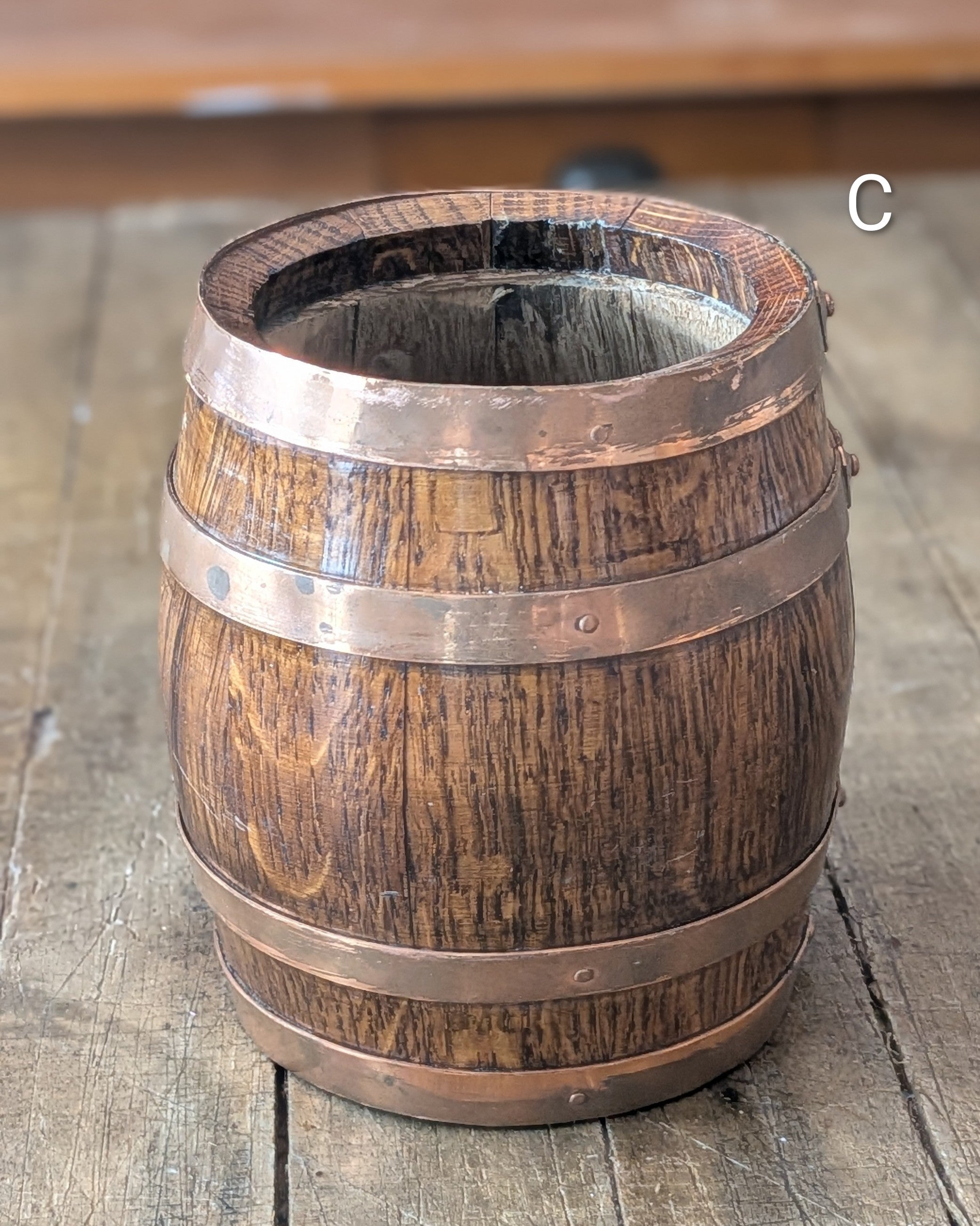 CHOICE Antique Oak Barrel w/Copper Bands