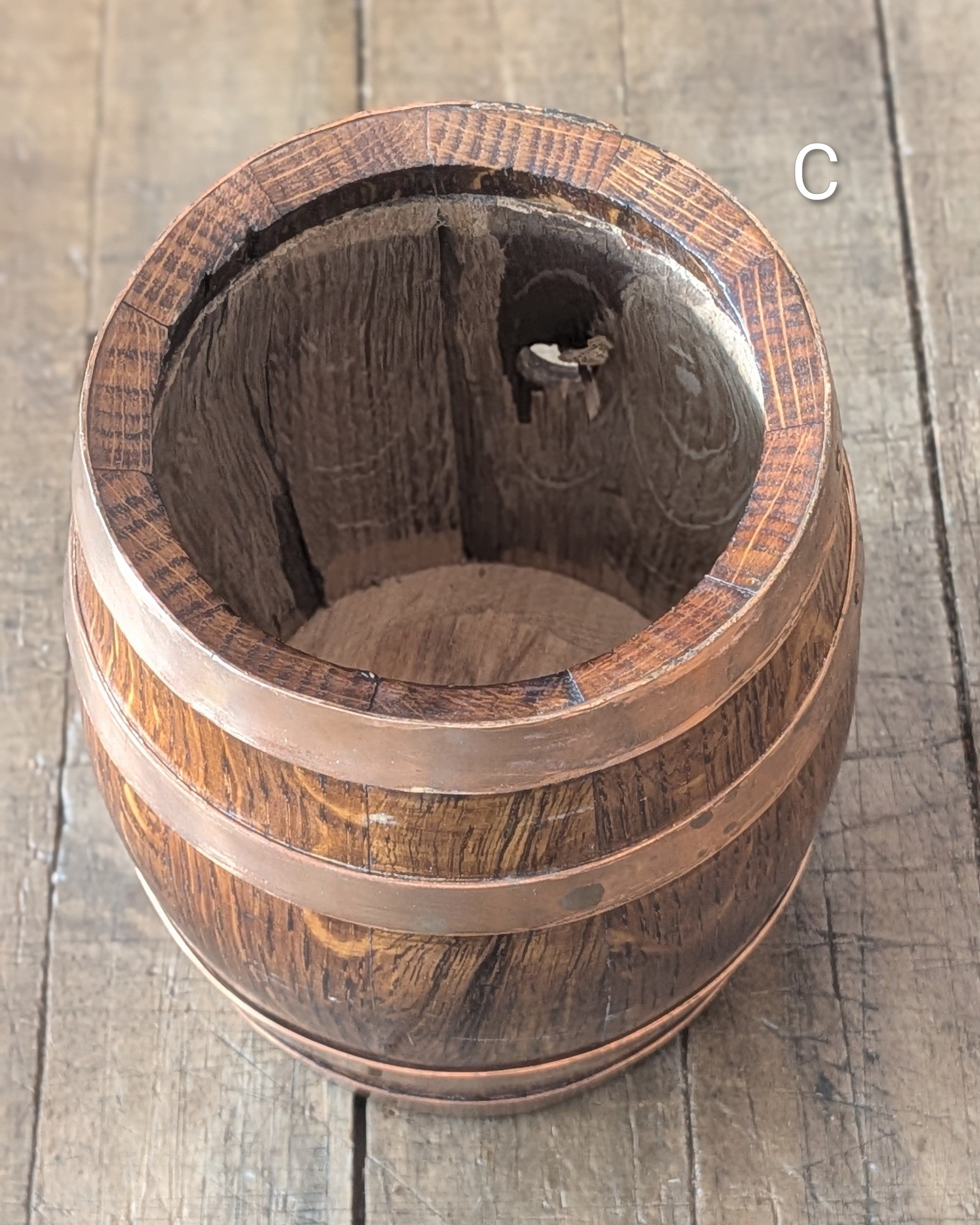CHOICE Antique Oak Barrel w/Copper Bands