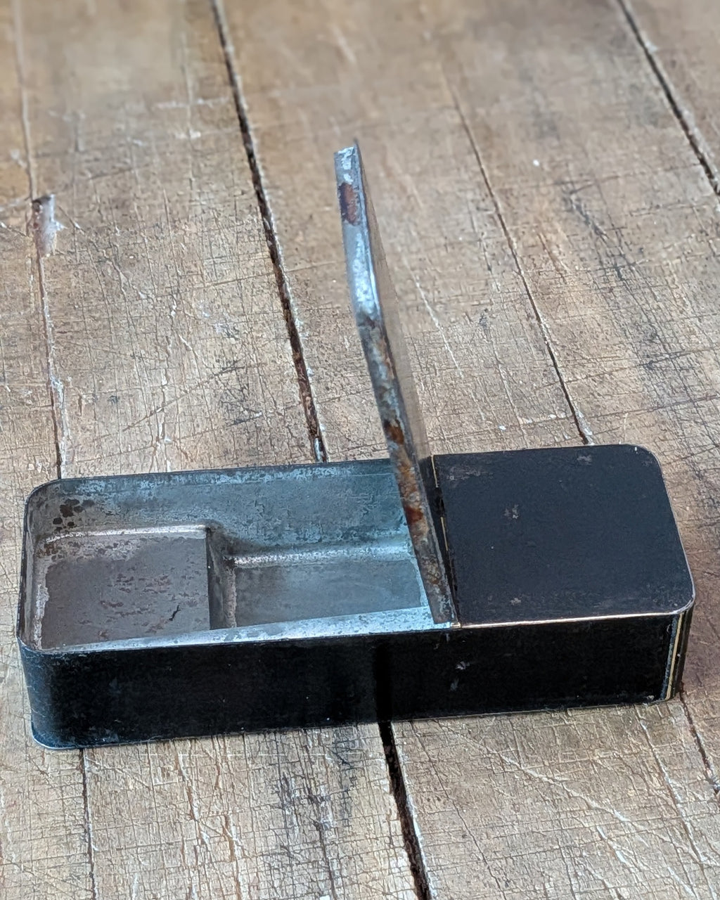 Metal Pipe Carrying Box with Pipe