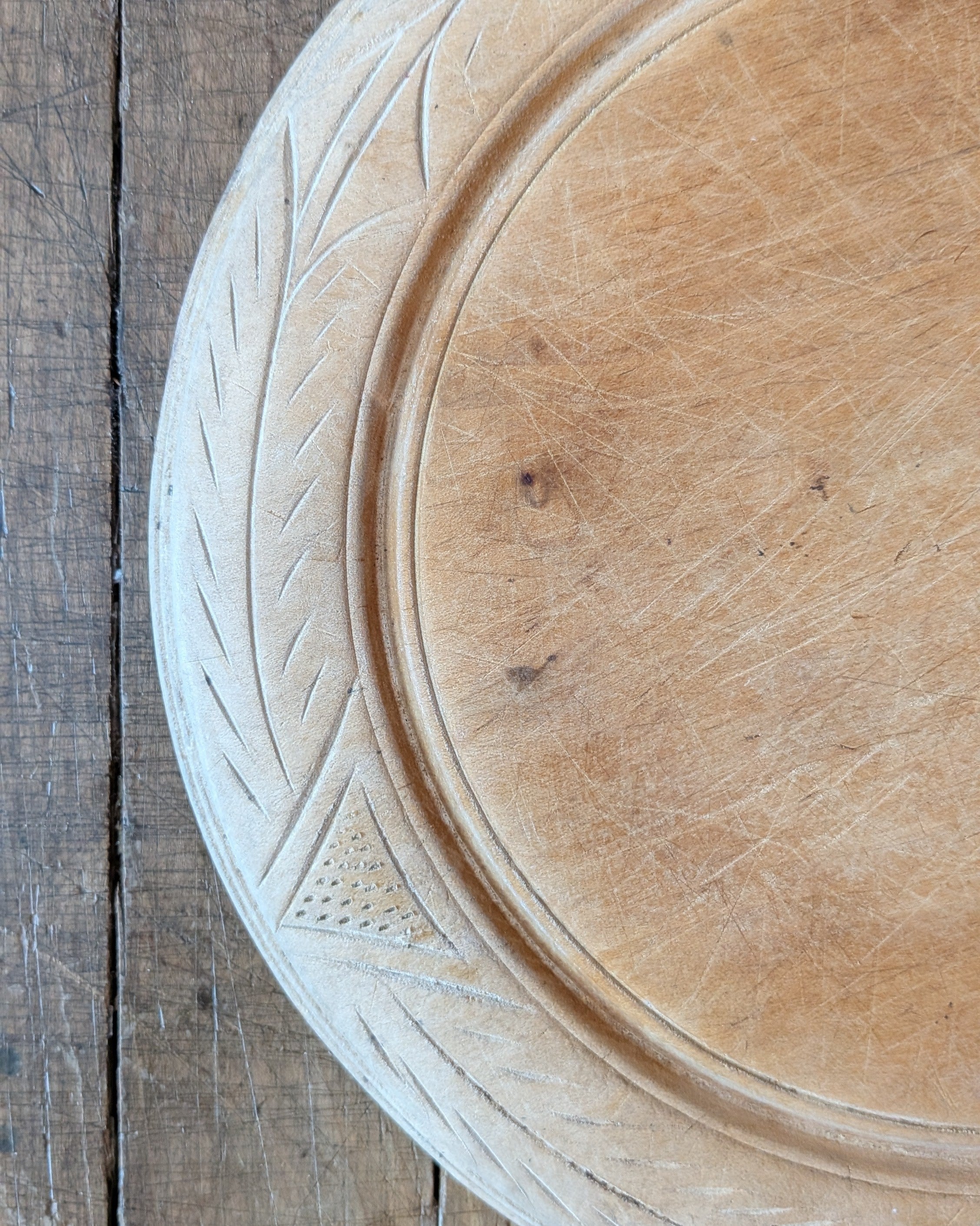 Antique Hand-Carved Wooden Breadboard Wheat & Triangle