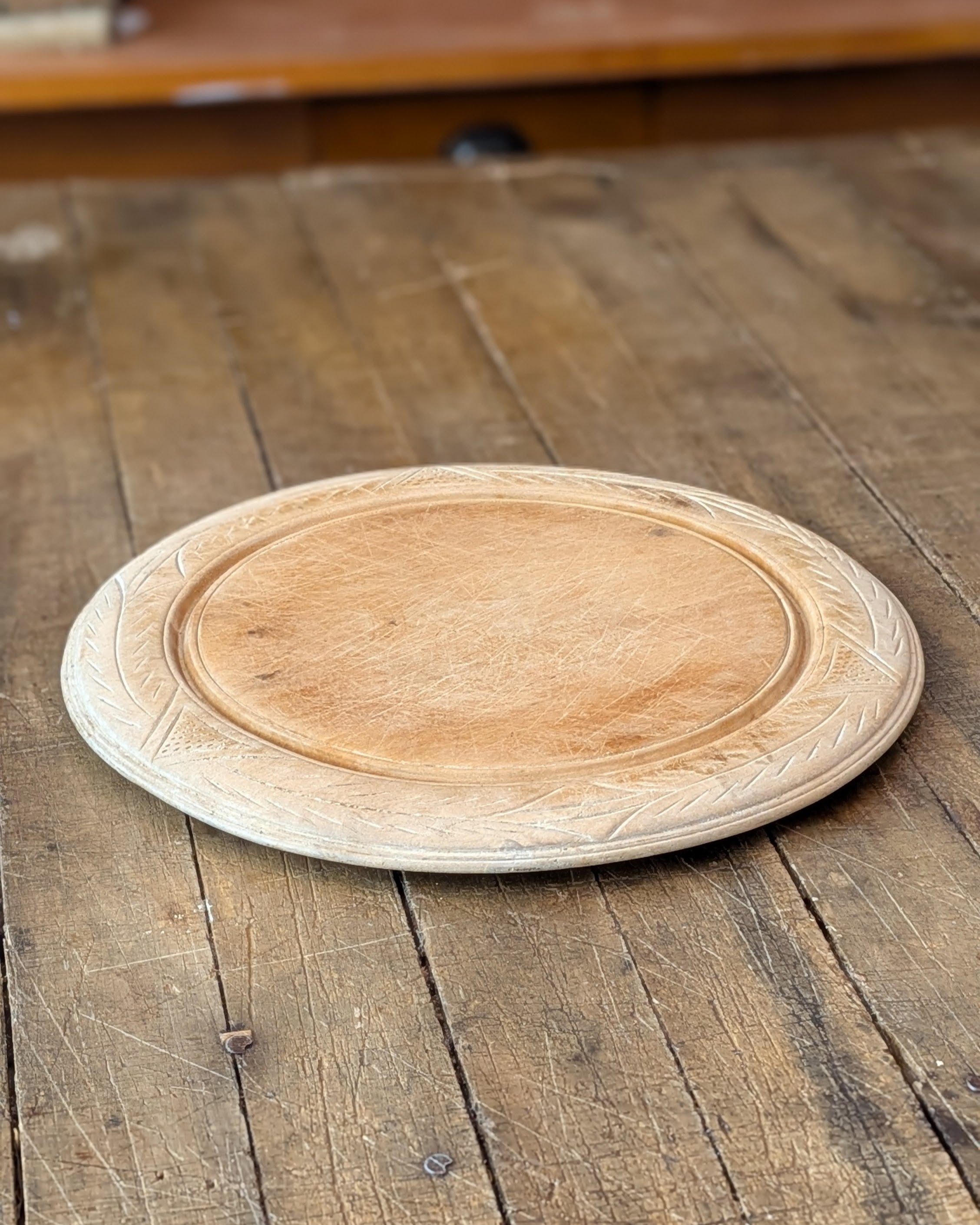 Antique Hand-Carved Wooden Breadboard Wheat & Triangle