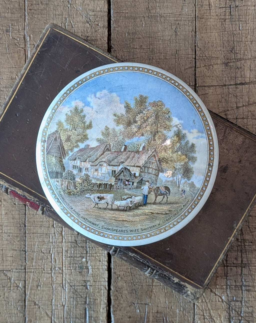 Prattware Lidded Pot-The Residence of Anne Hathway, Shakespeare's Wife