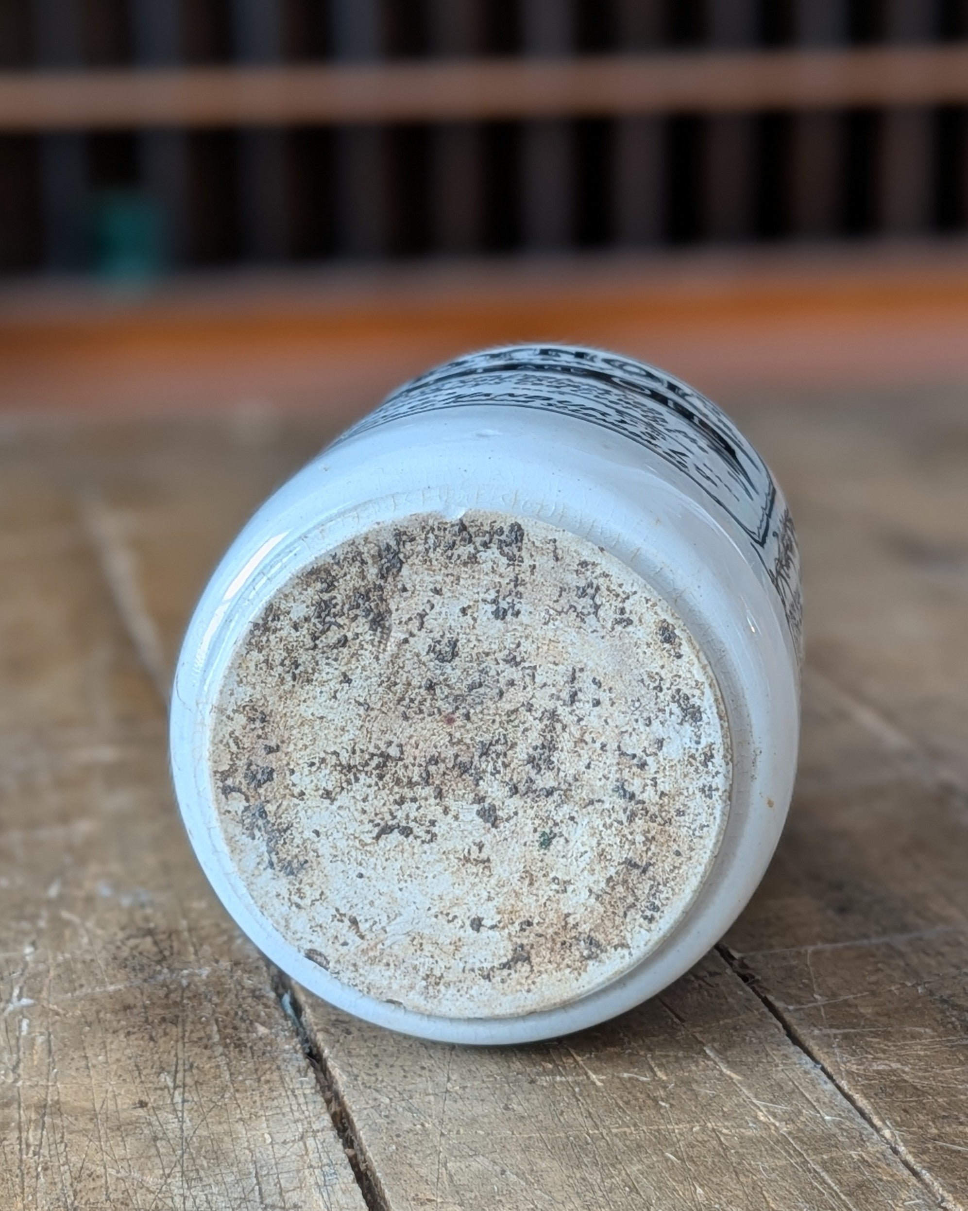 "Bynol" Malt and Oil Jar