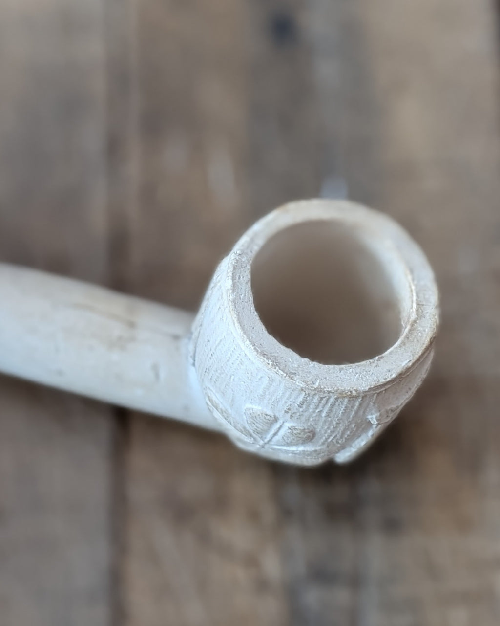 Victorian White Clay Pipe c1900 with Shamrocks & Harp