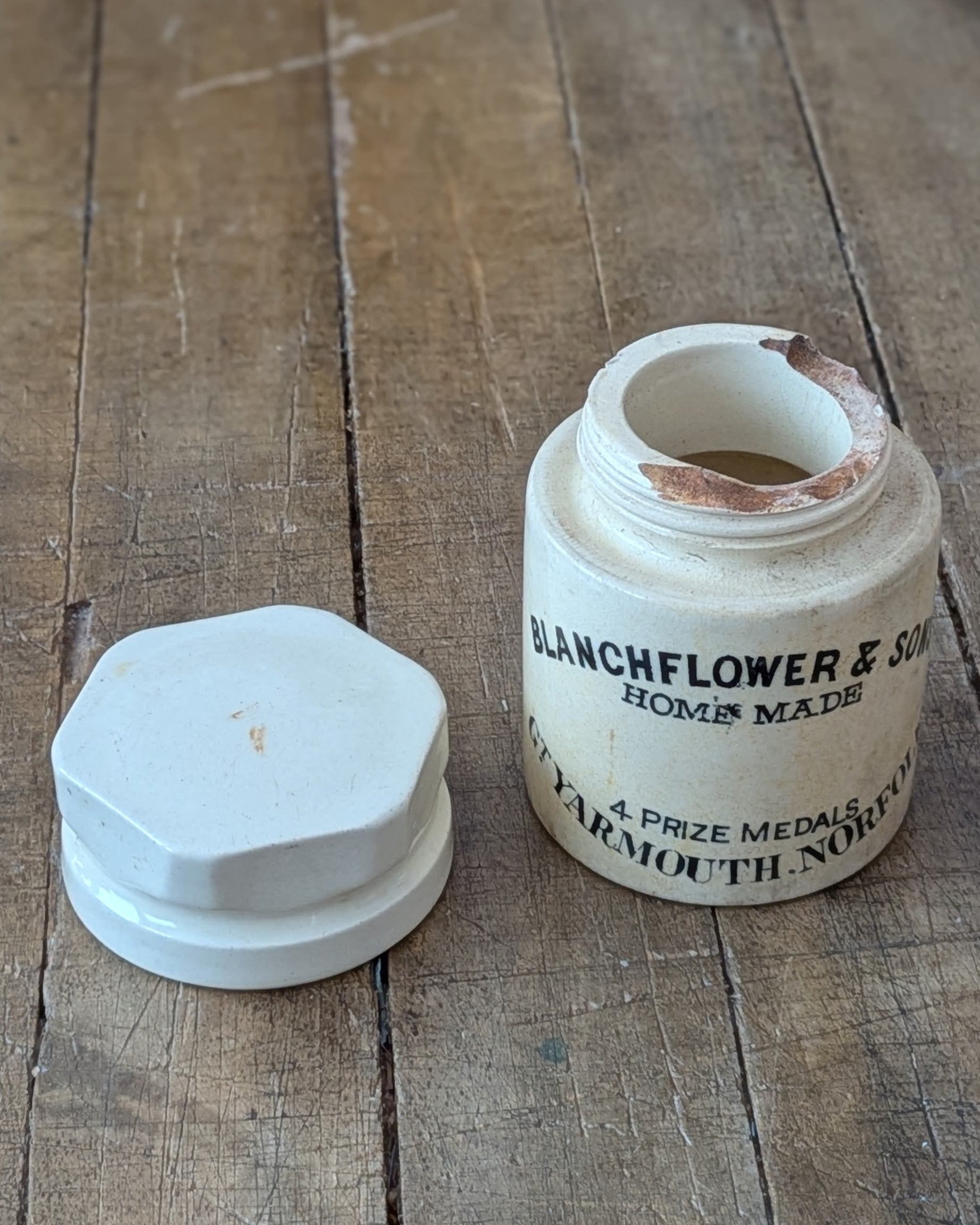 Blanchflower & Sons Home-Made Potted Meat Pot, c1885-1895