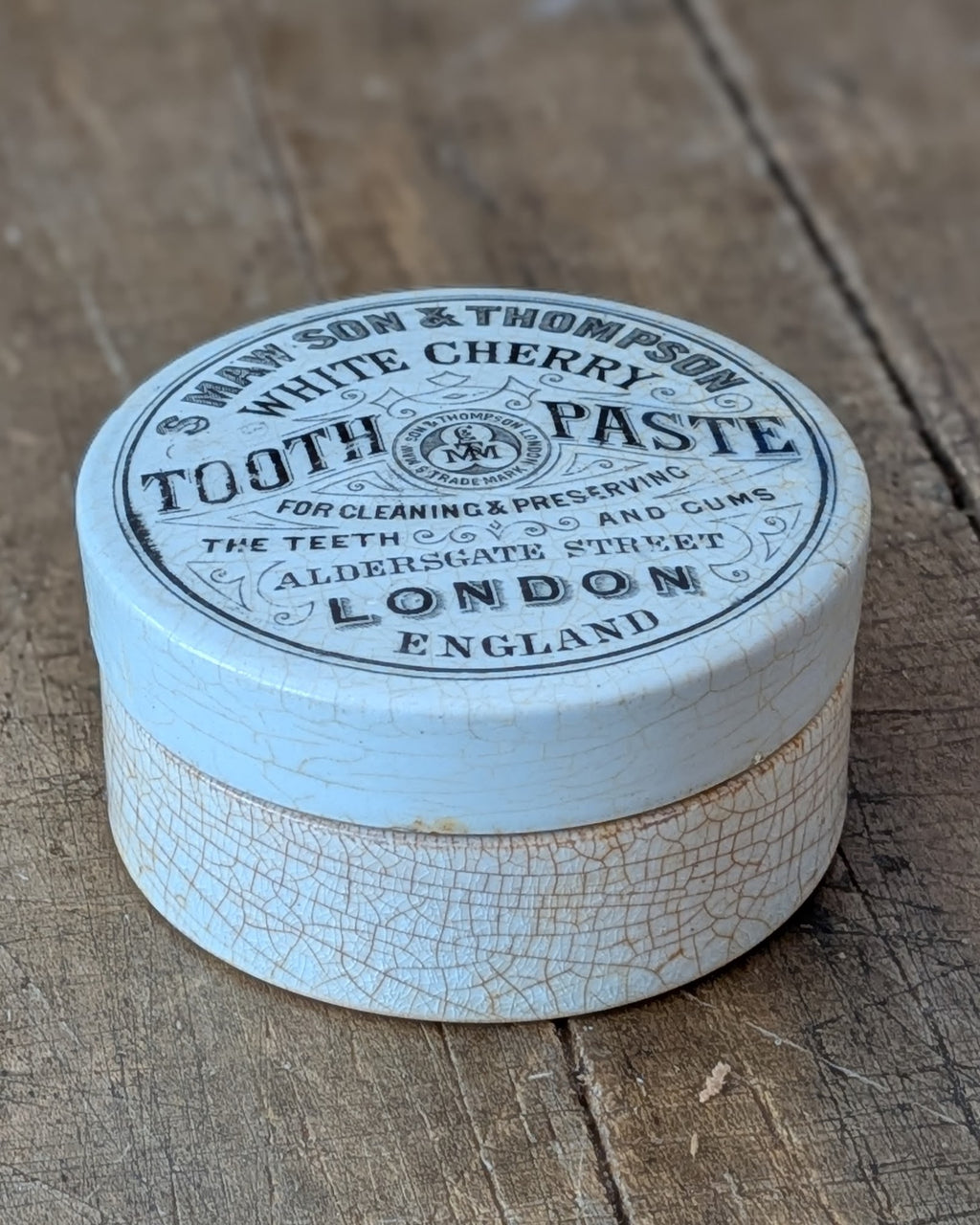 Victorian S. Maw, Son & Thompson White Cherry Tooth Paste Lidded Pot