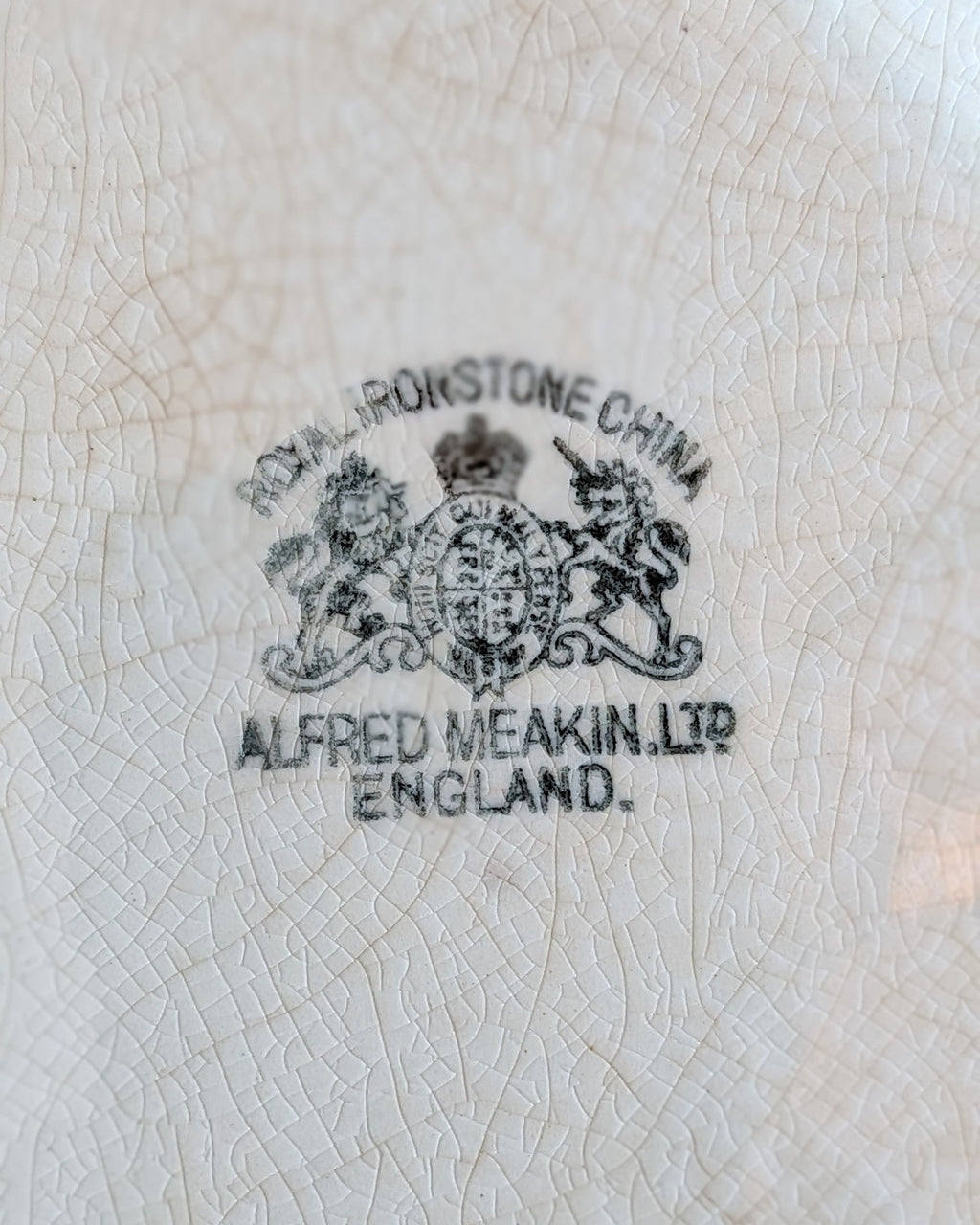Large Alfred Meakin Royal Ironstone Bowl