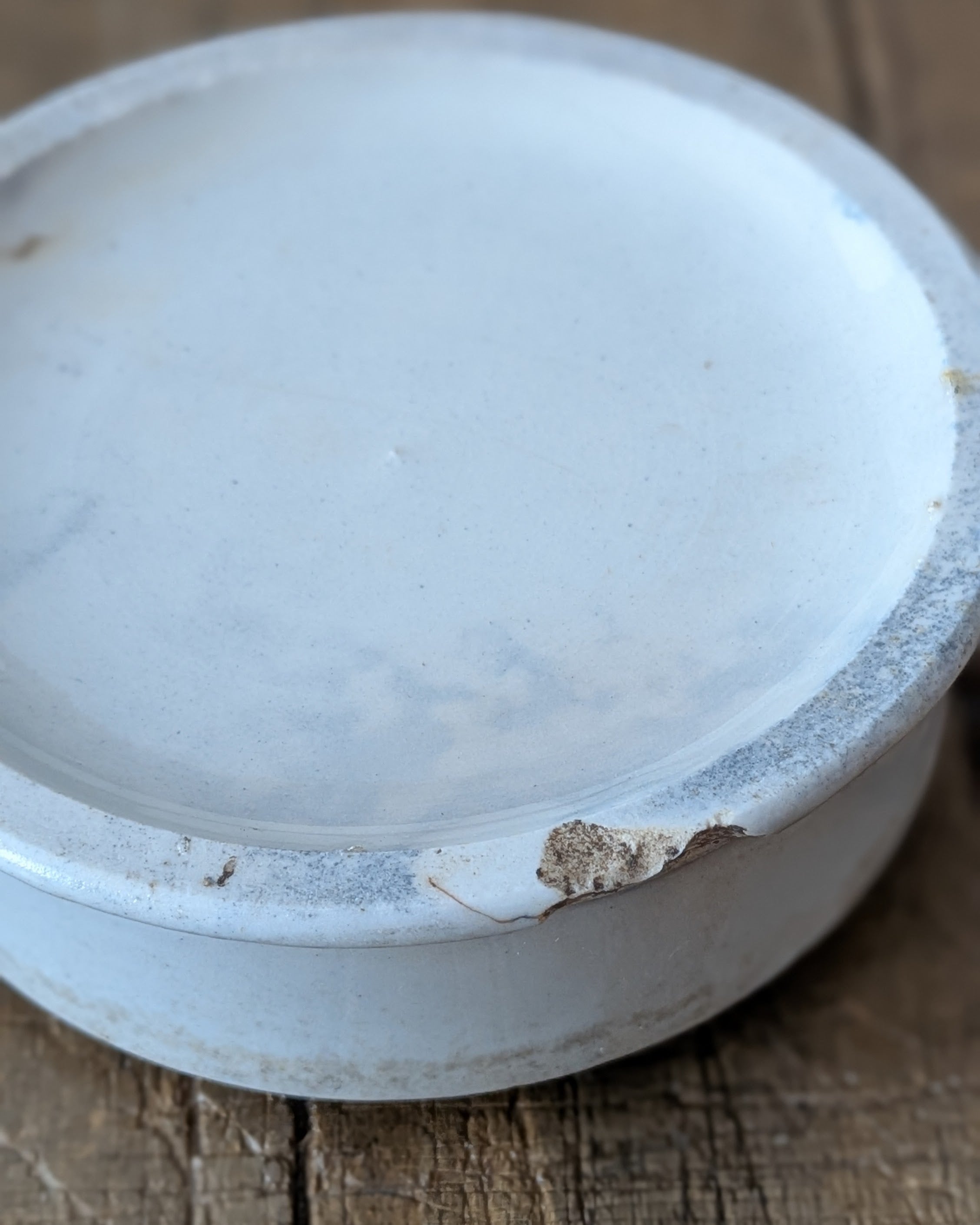 c1870 Prattware Lidded Pot 'Lend A Bite'