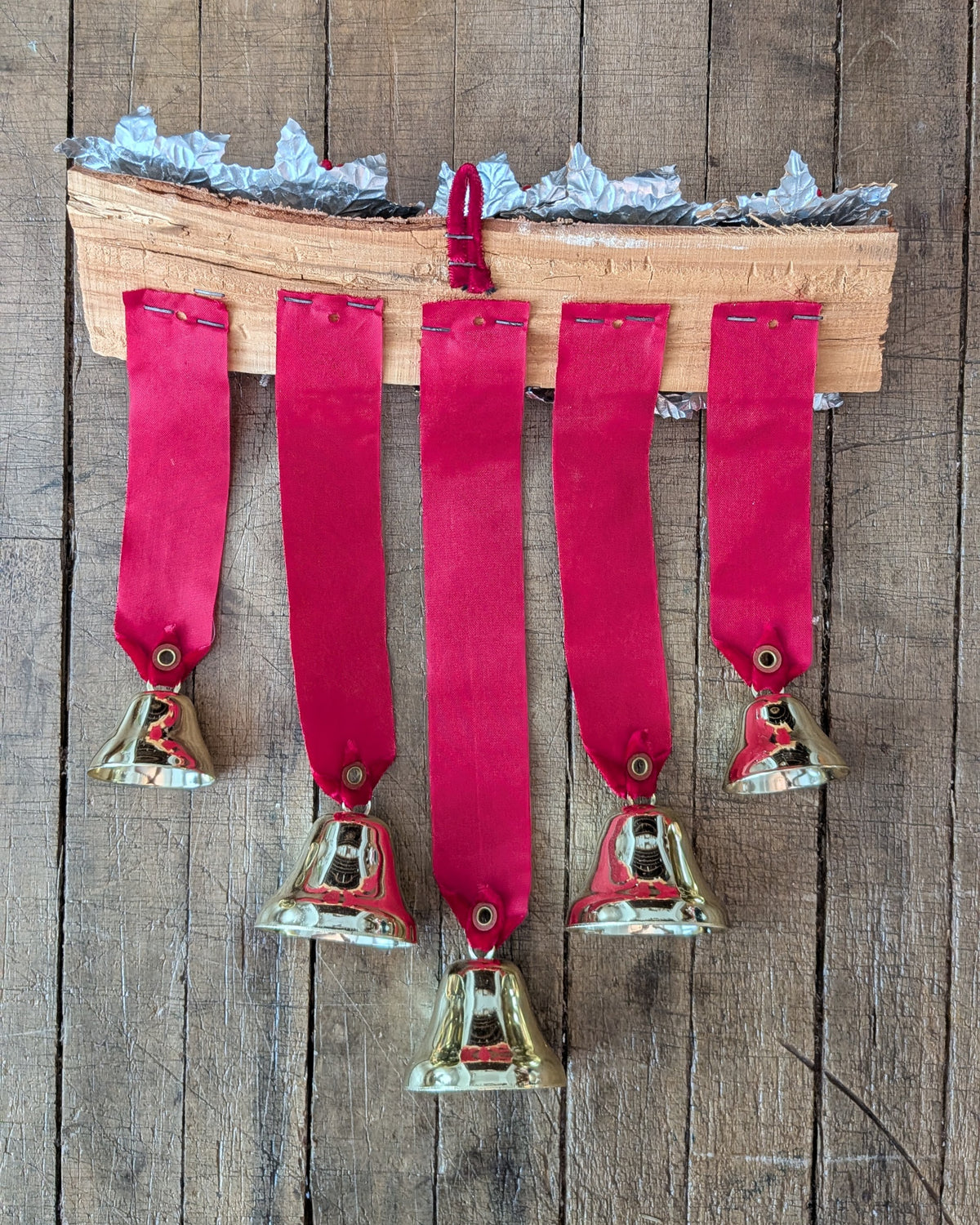 Vintage Holiday Wall or Door Decoration