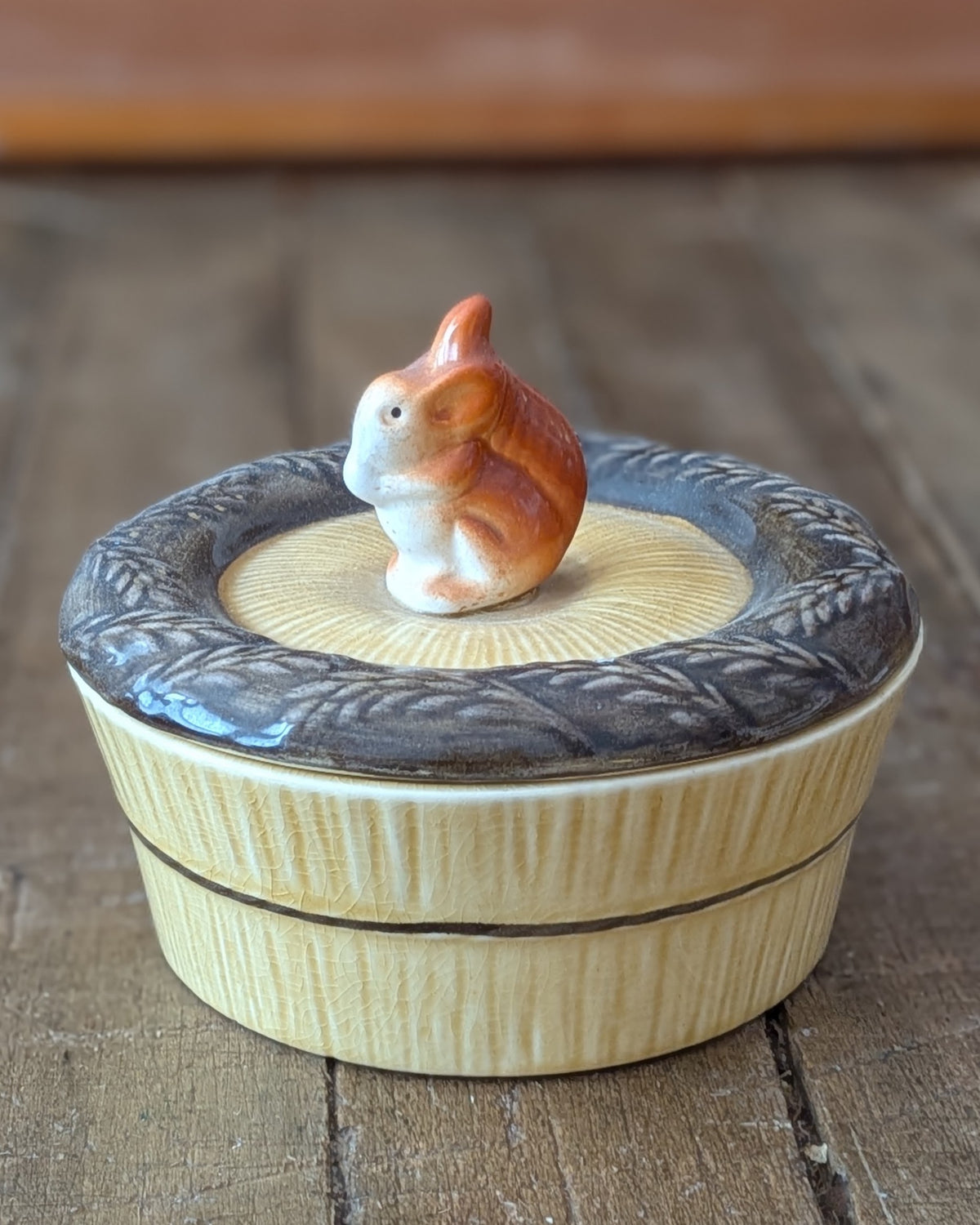 Vintage Ceramic Lidded Preserve/Jam/Honey Dish with Squirrel Handled Lid, c1930