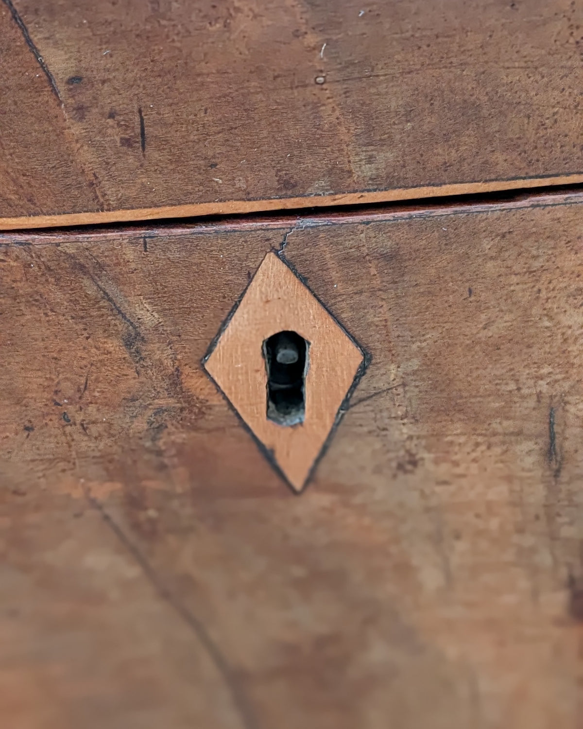 Victorian Wooden Tea Caddy with Shield Inlay on Lid & Diamond Inlay Key Escutcheon, c1810-1850