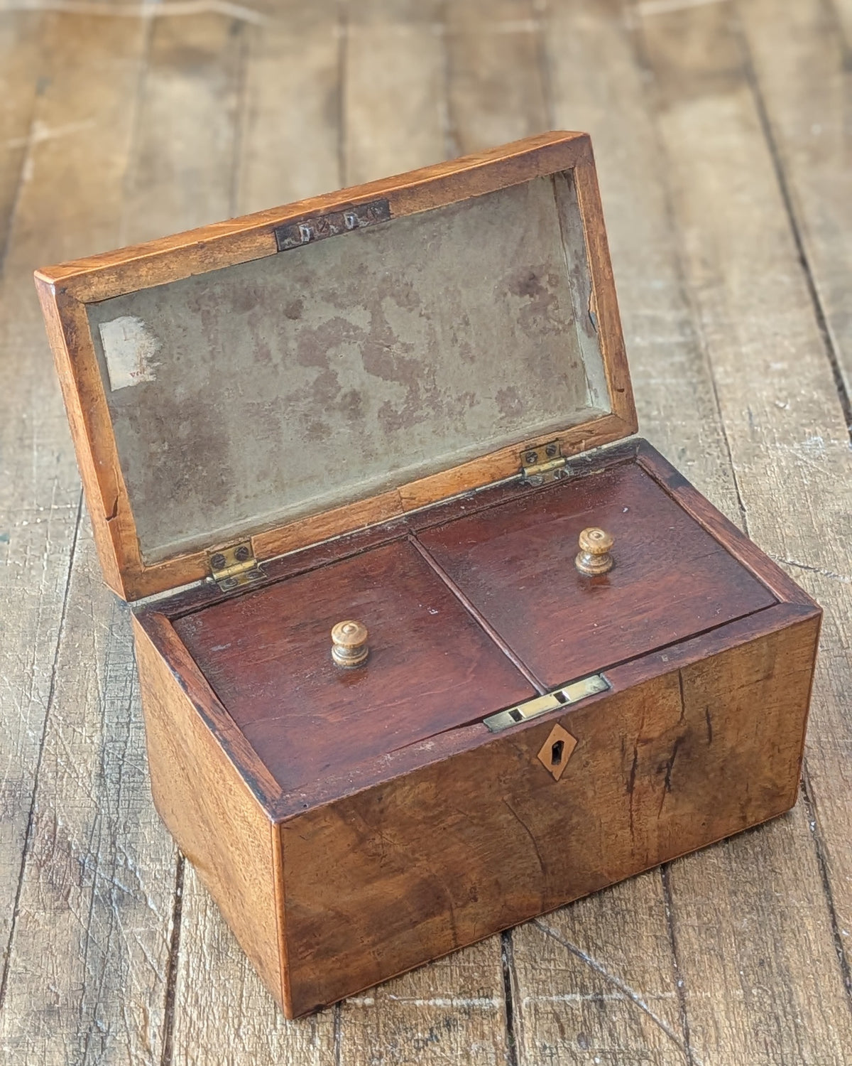 Victorian Wooden Tea Caddy with Shield Inlay on Lid & Diamond Inlay Key Escutcheon, c1810-1850
